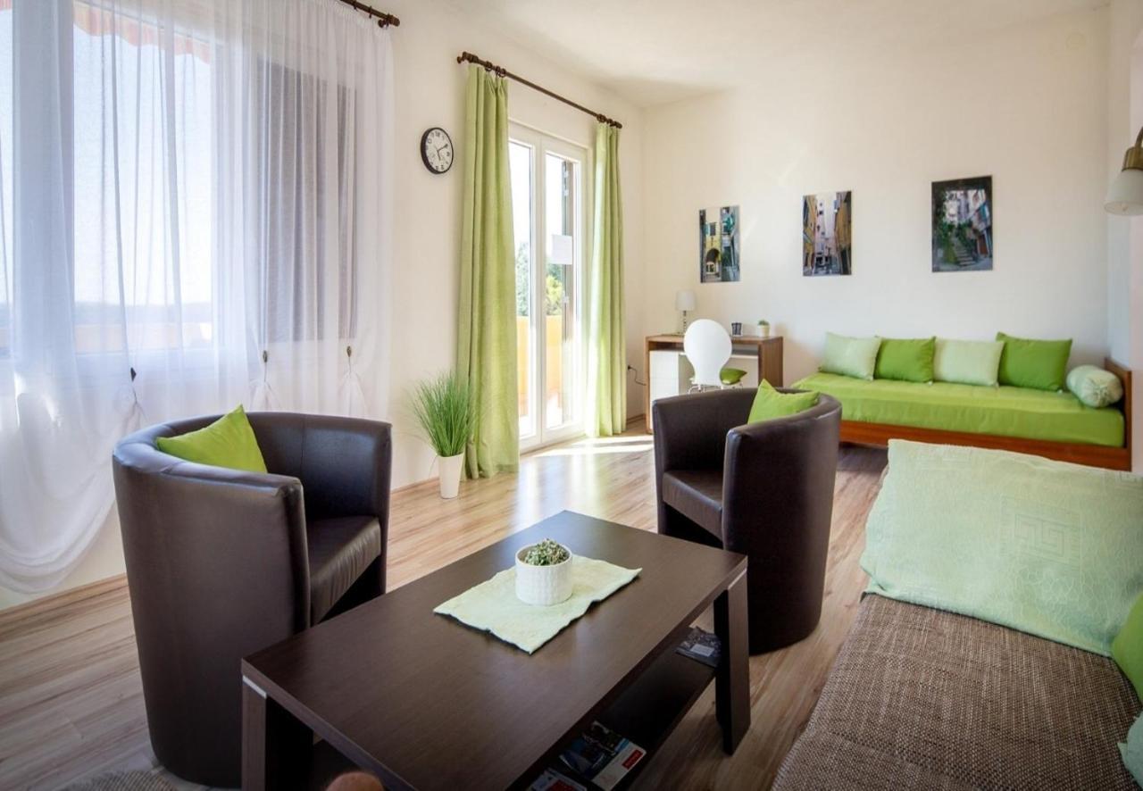 Apartment Draga With Sea View, Terrace & Parking Rovinj Kültér fotó